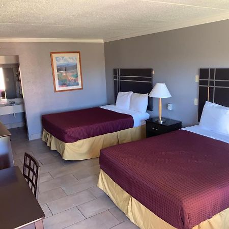 Executive Inn & Suites Beeville Exterior photo